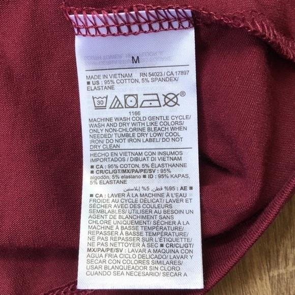 NWT Old navy tank top size medium great layering piece - Picture 2 of 4